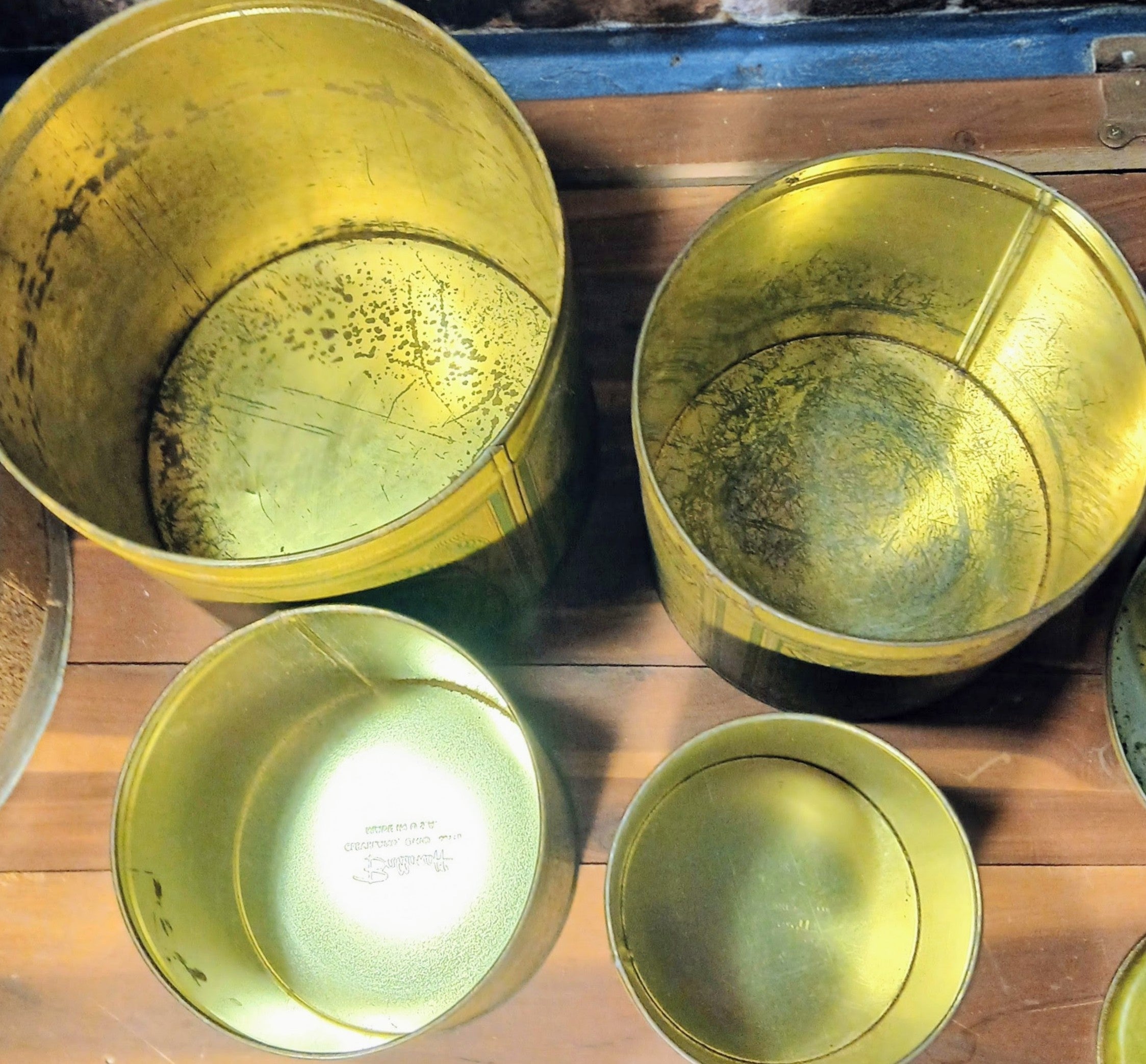 Vintage Canister set - Ballonoff Nesting Tins