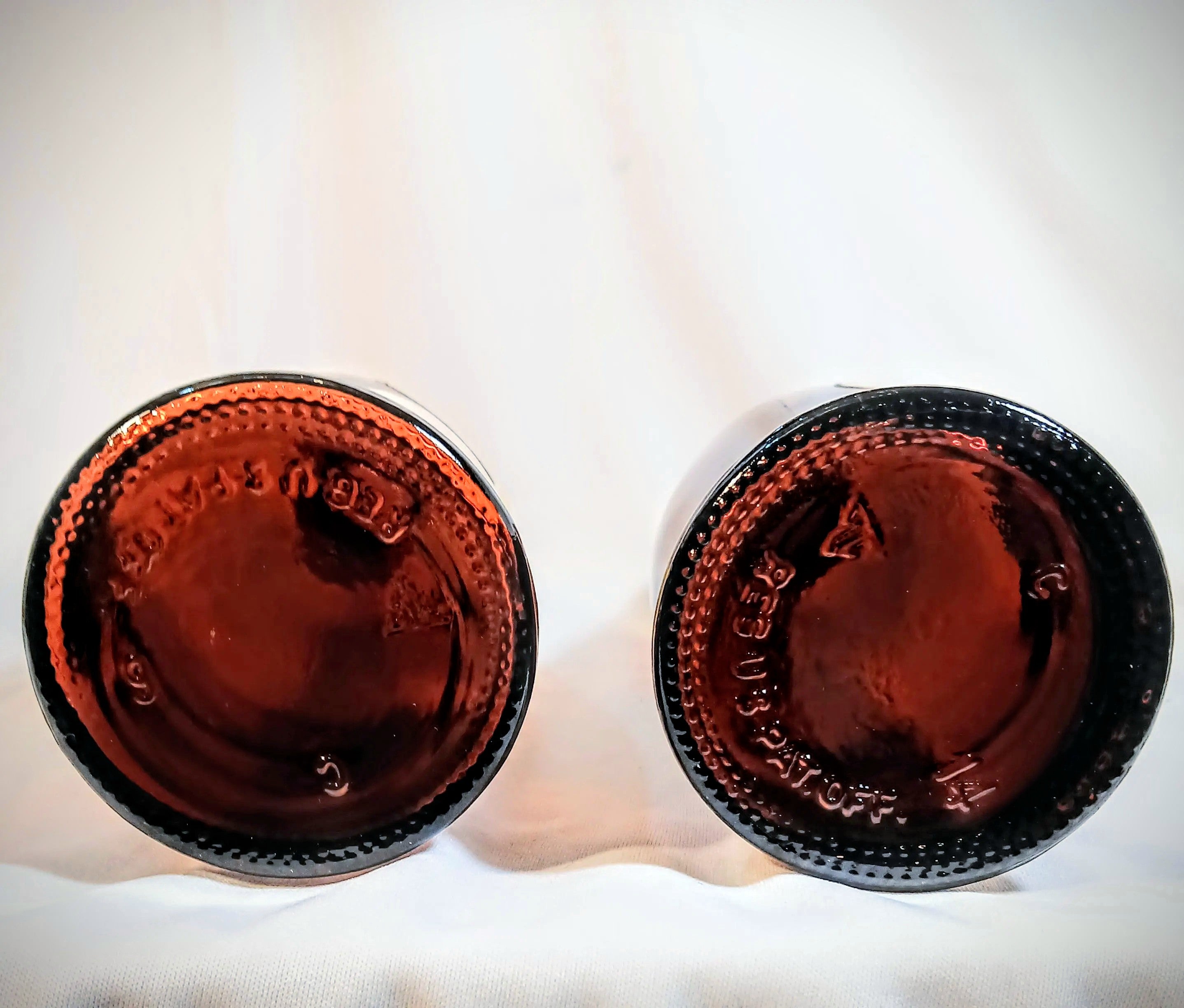 Vintage 1970s Amber Salt & Pepper Shakers – Retro Flower Kitchen Decor