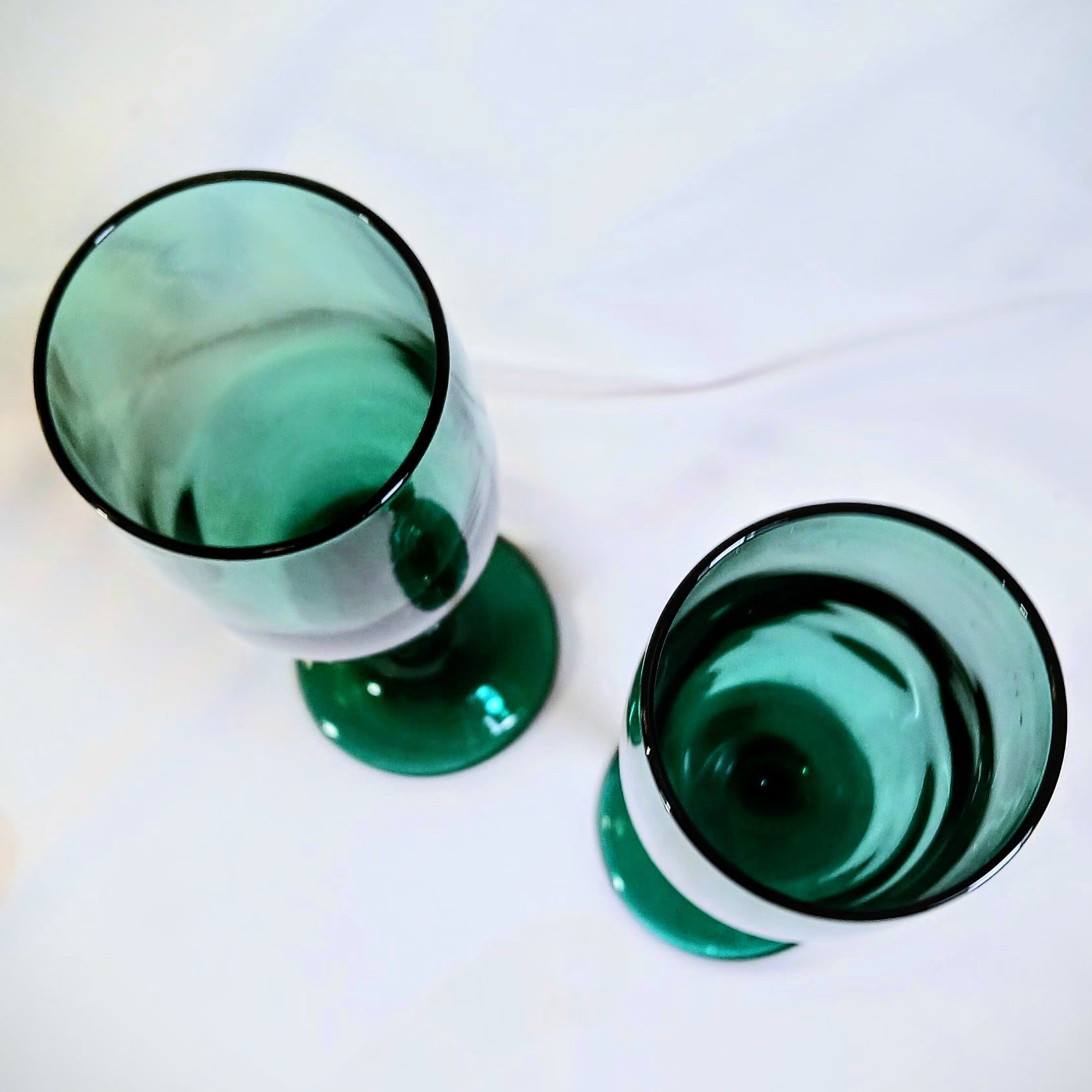 Champagne Flutes – Vintage Emerald Green, Long Stemmed Champagne Glasses